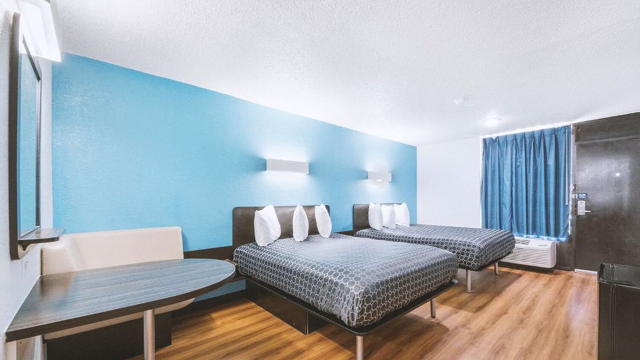 Photo of Bedroom in Beeville