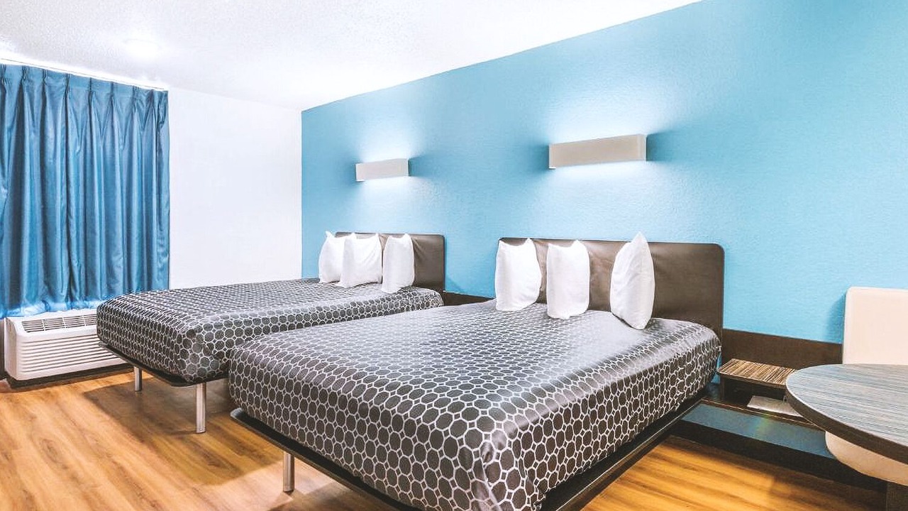 Photo of Bedroom in Beeville