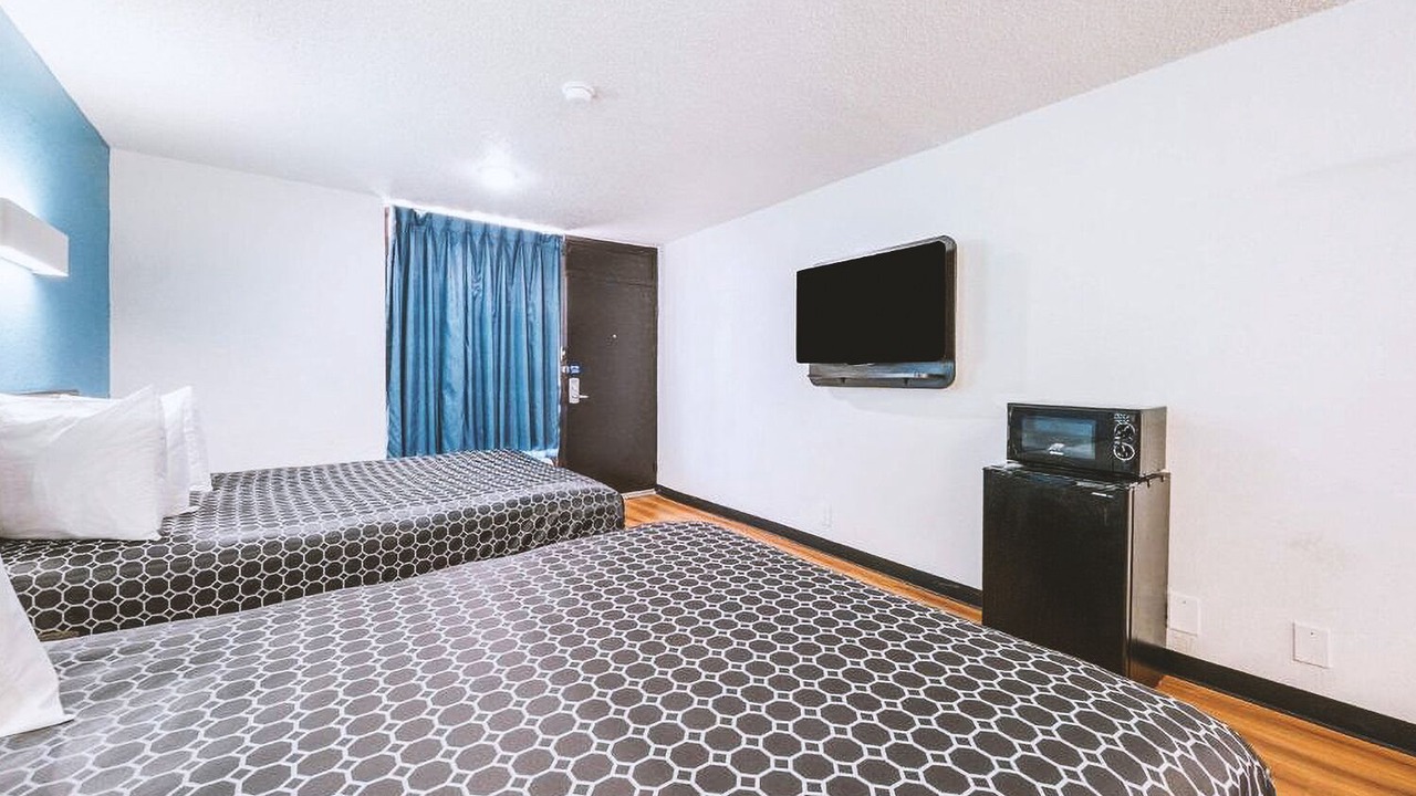 Photo of Bedroom in Beeville