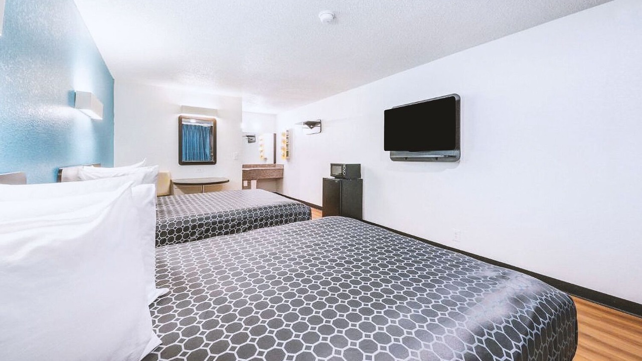 Photo of Bedroom in Beeville