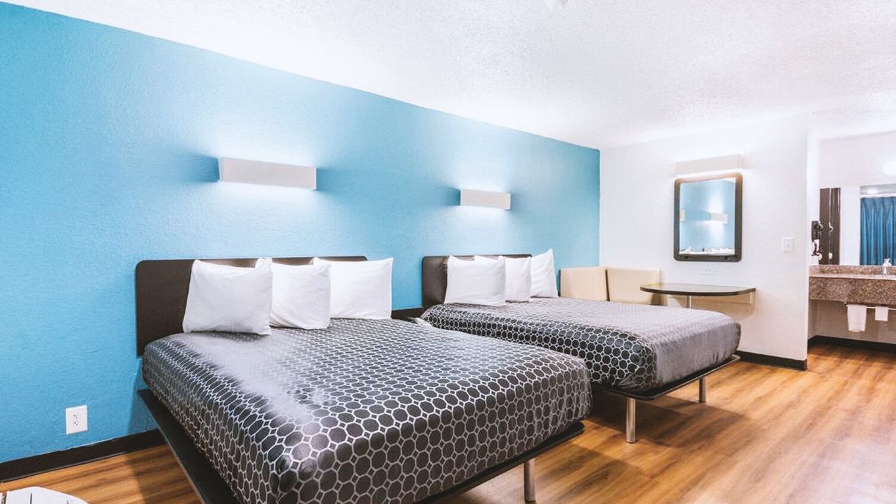 Photo of Bedroom in Beeville