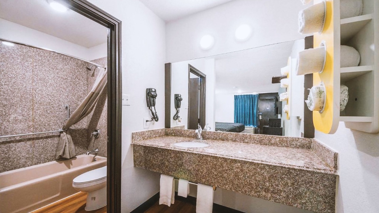 Photo of Bathroom in Beeville