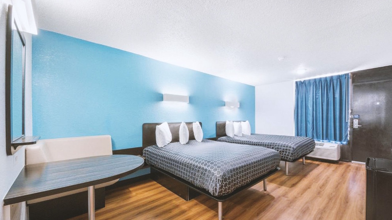 Photo of Bedroom in Beeville