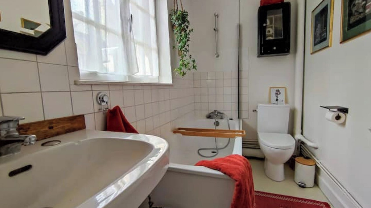 Photo of Bathroom in Dieppe