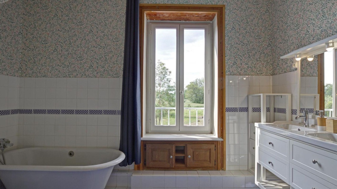 Photo of Bathroom in Mornand-en-Forez