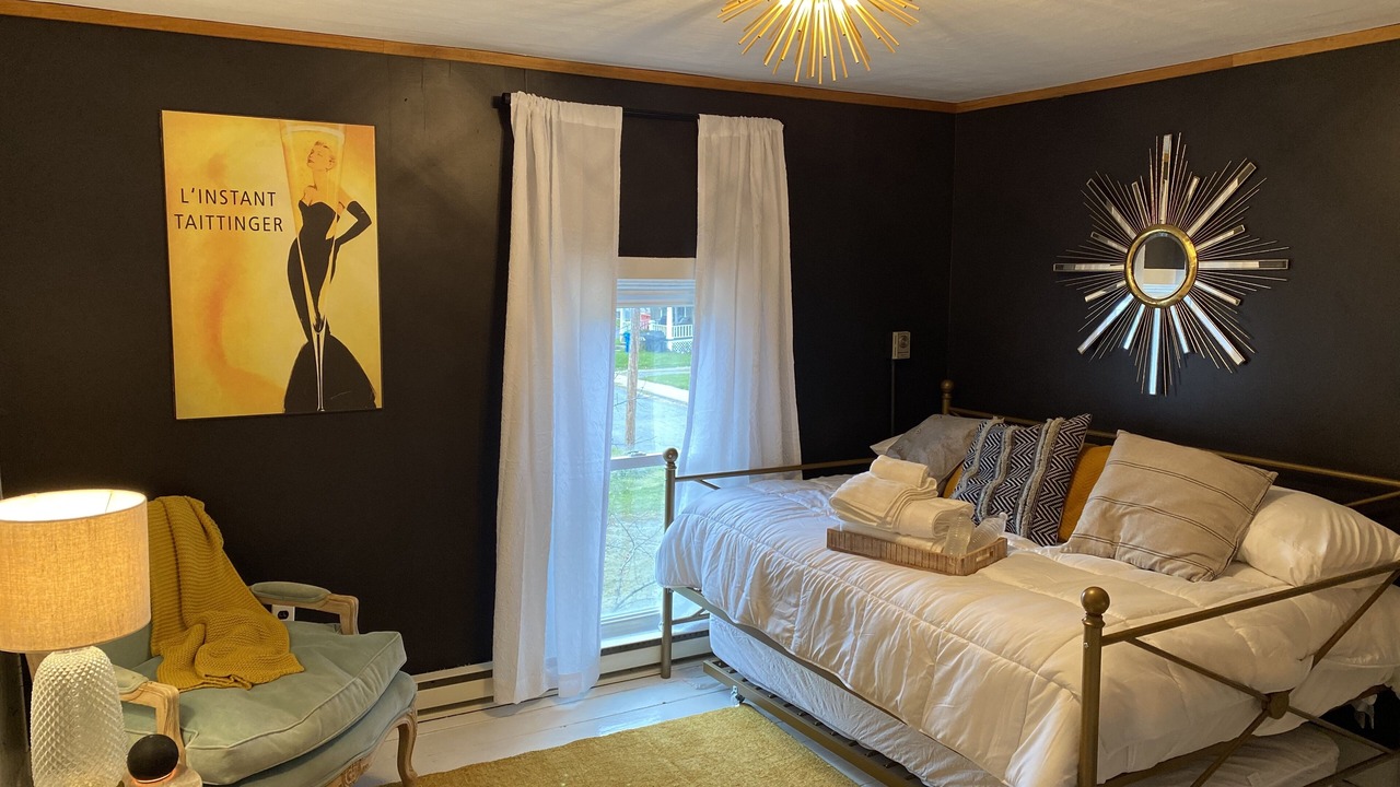 Photo of Bedroom in Earlville