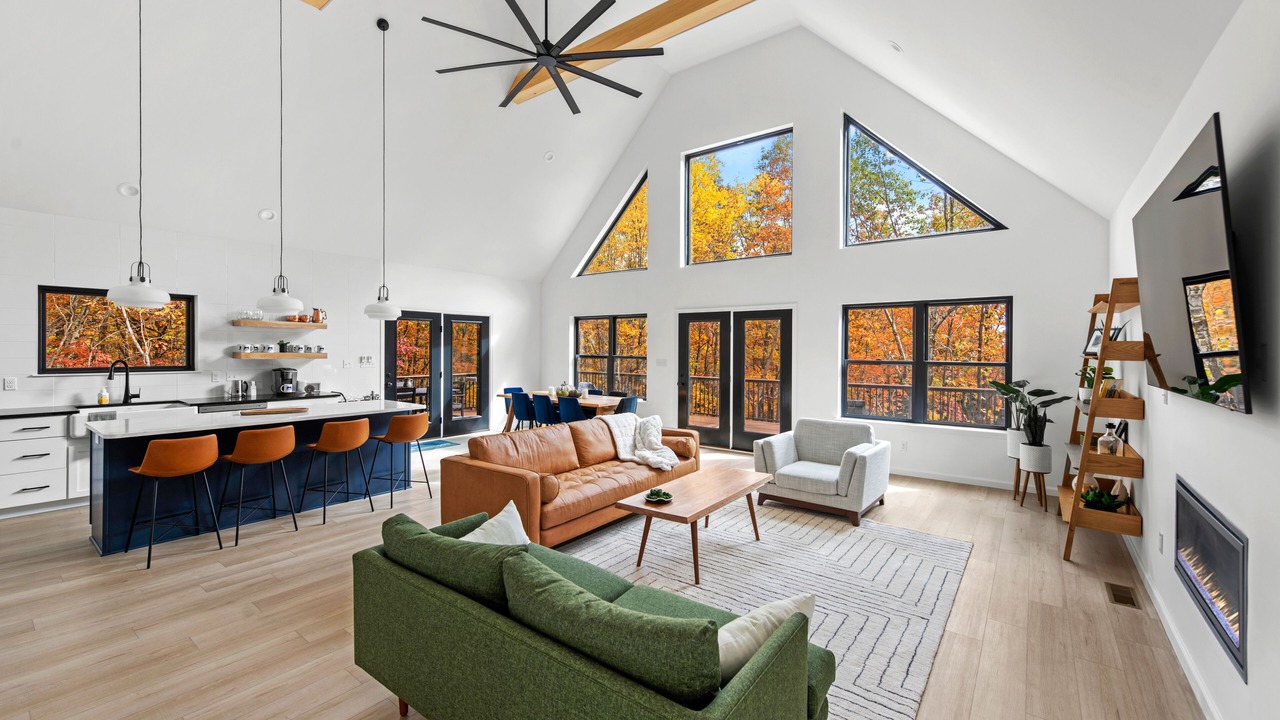 Photo of Livingroom in Jim Thorpe