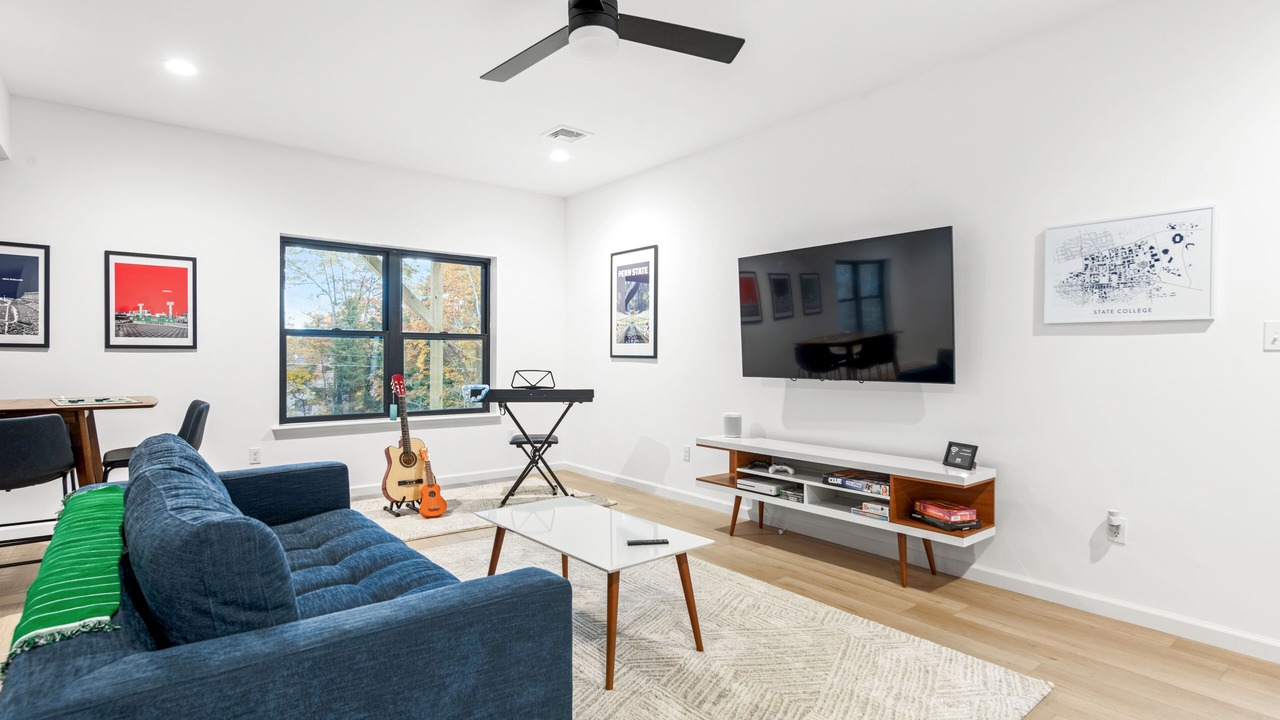 Photo of Livingroom in Jim Thorpe