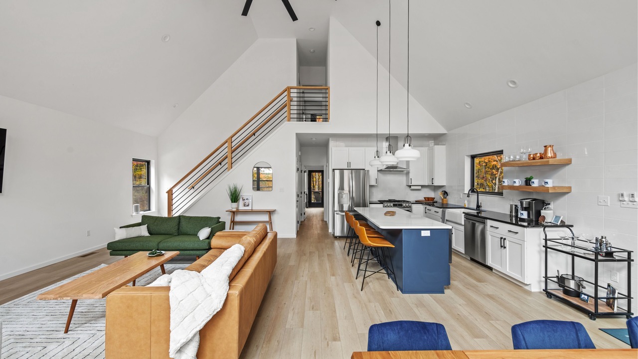 Photo of Livingroom in Jim Thorpe