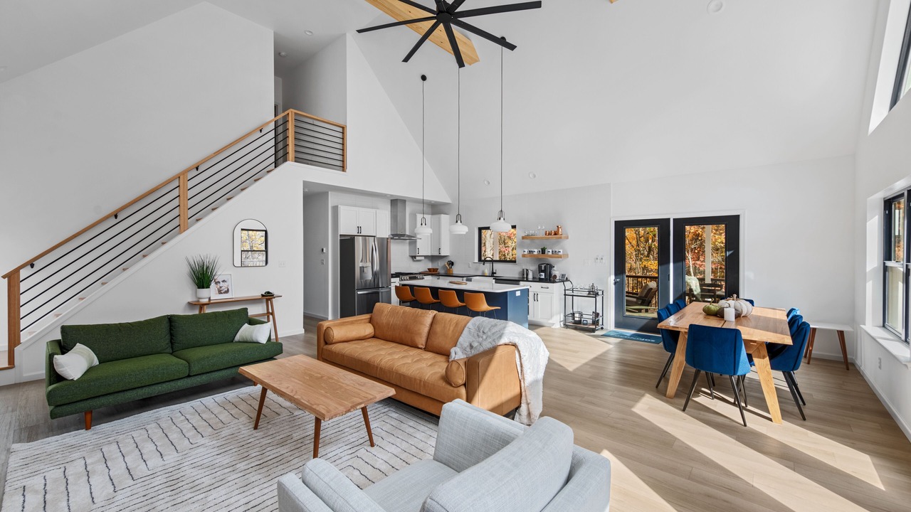 Photo of Livingroom in Jim Thorpe