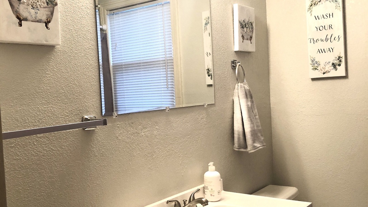 Photo of Bathroom in South Hutchinson