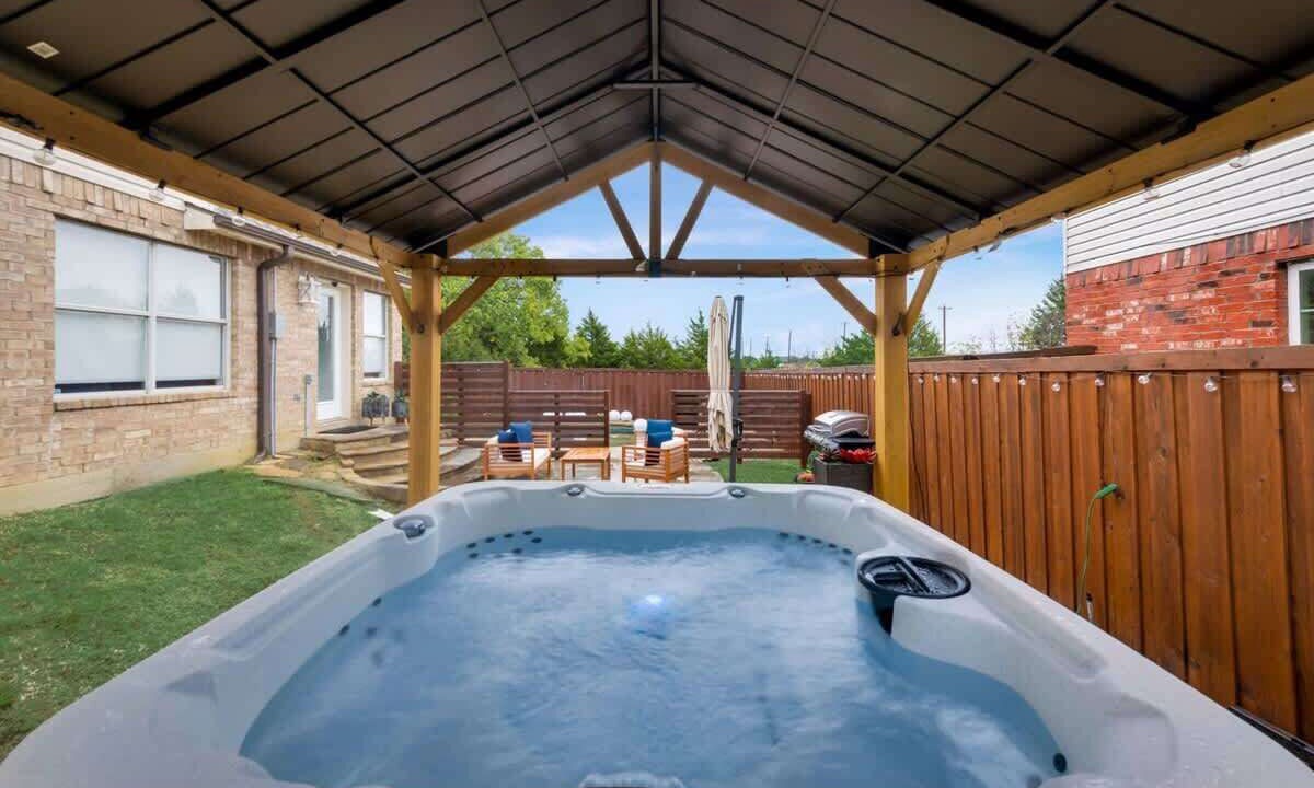 Photo of Patio Balcony in Little Elm
