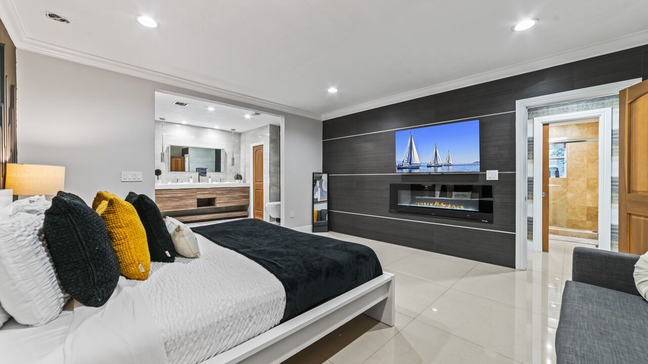 Photo of Bedroom in Carol City