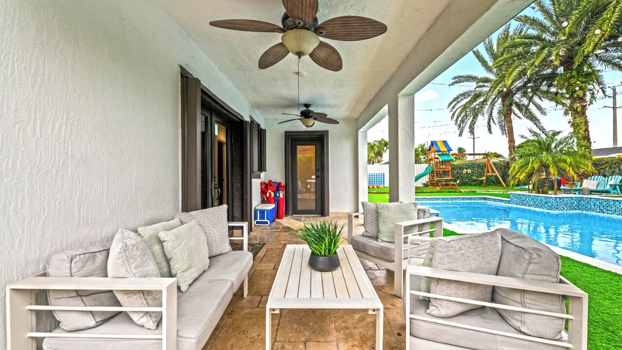Photo of Patio Balcony in Carol City