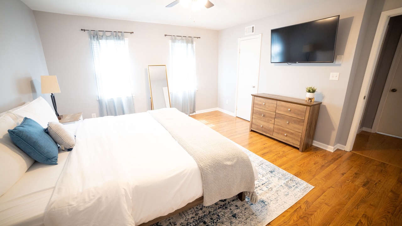 Photo of Bedroom in Northwest
