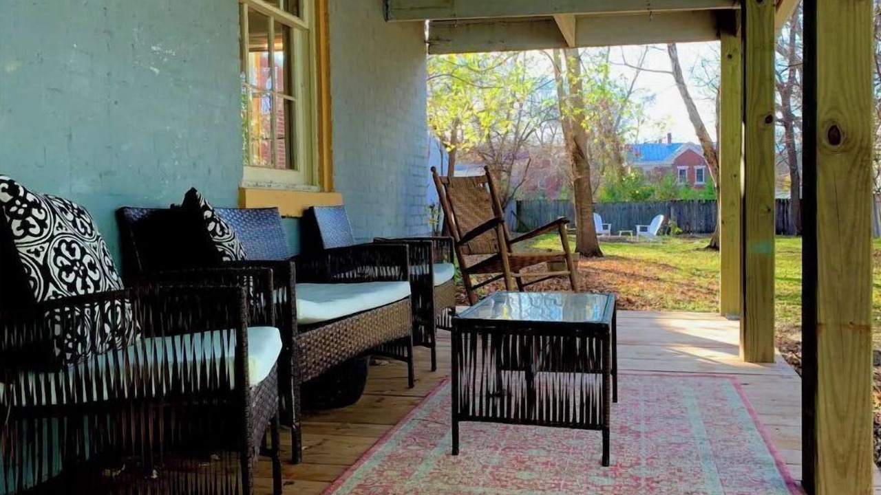 Photo of Patio Balcony in Lake Forest Estates