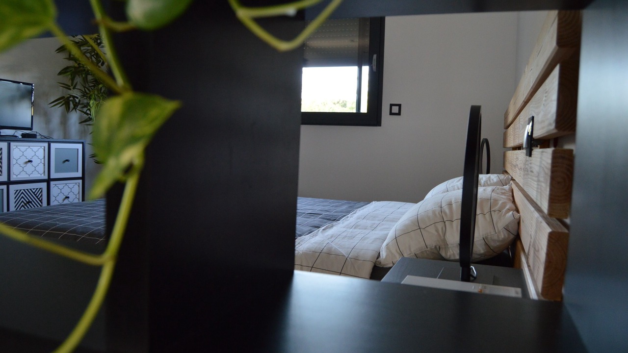 Photo of Bedroom in Flaux