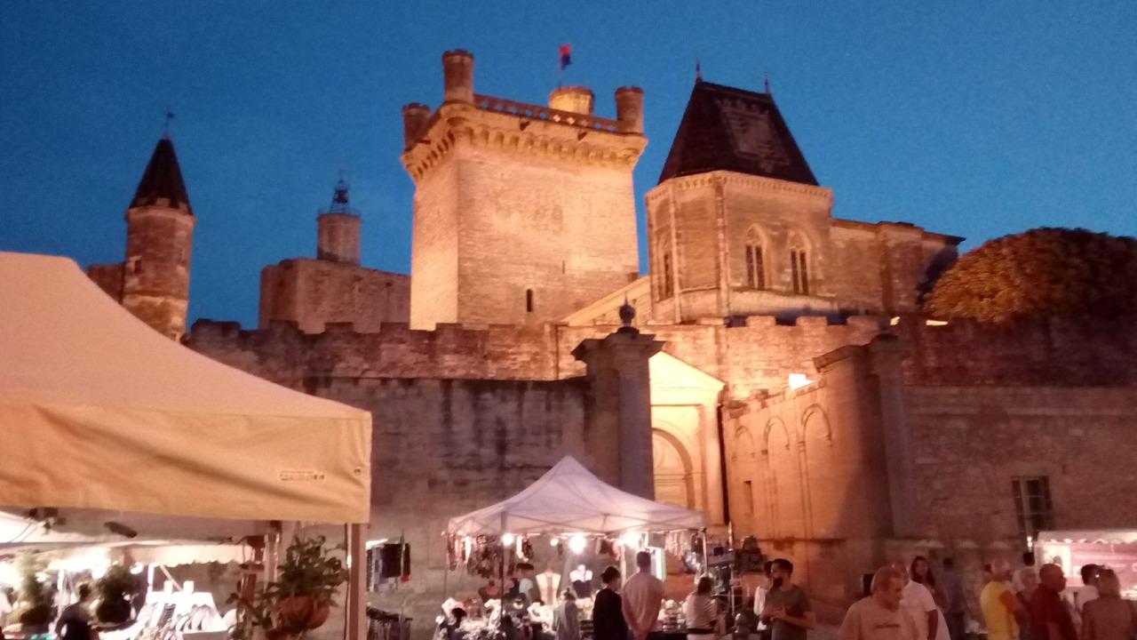 Photo of Others in Flaux