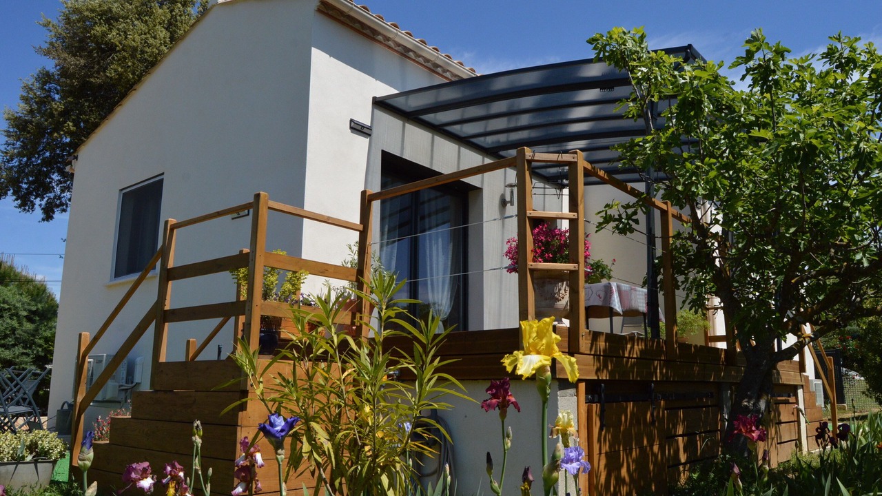 Photo of Outdoor in Flaux