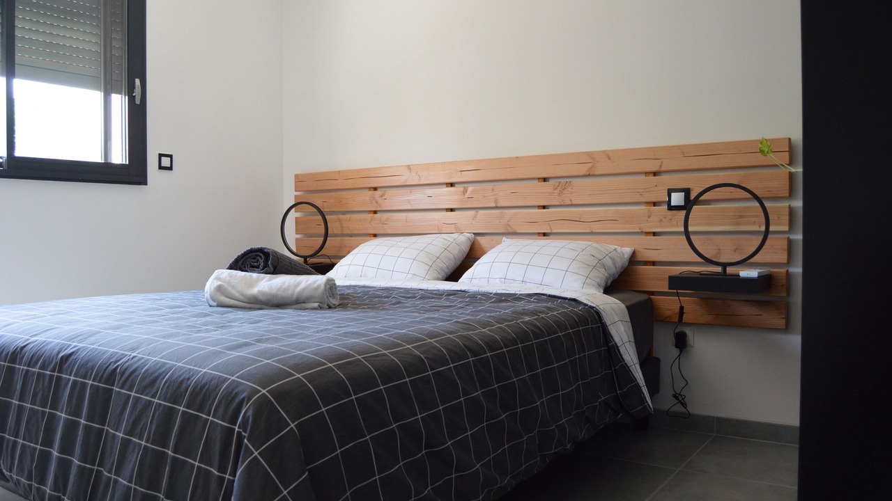 Photo of Bedroom in Flaux