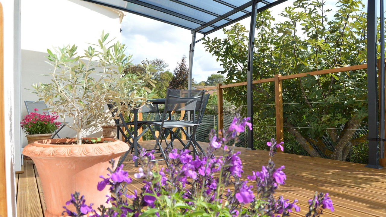 Photo of Outdoor in Flaux