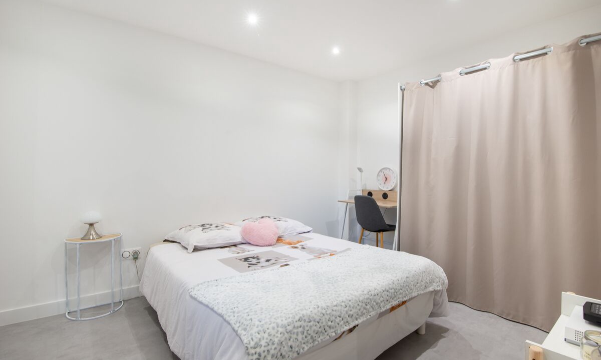 Photo of Bedroom in Villeneuve-les-Avignon