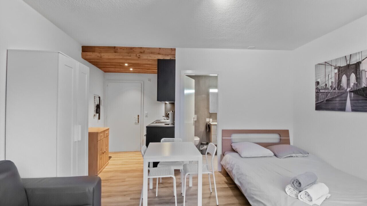 Photo of Bedroom in Lens