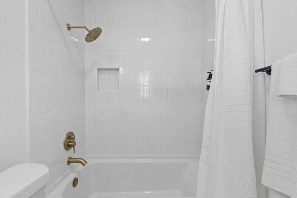 Photo of Bathroom in East Riverside - Oltorf