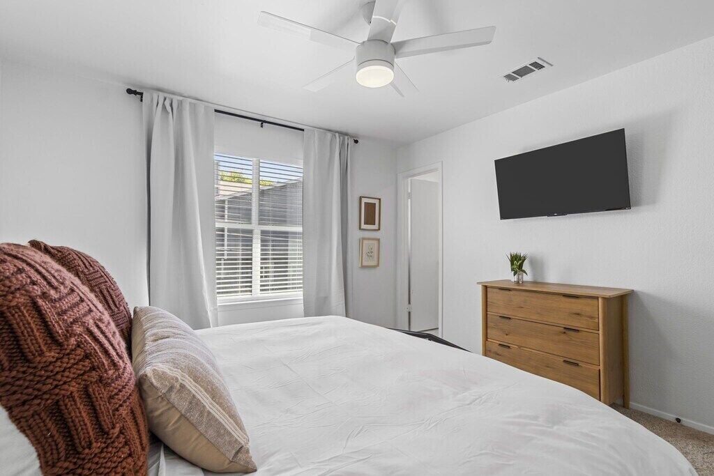 Photo of Bedroom in East Riverside - Oltorf