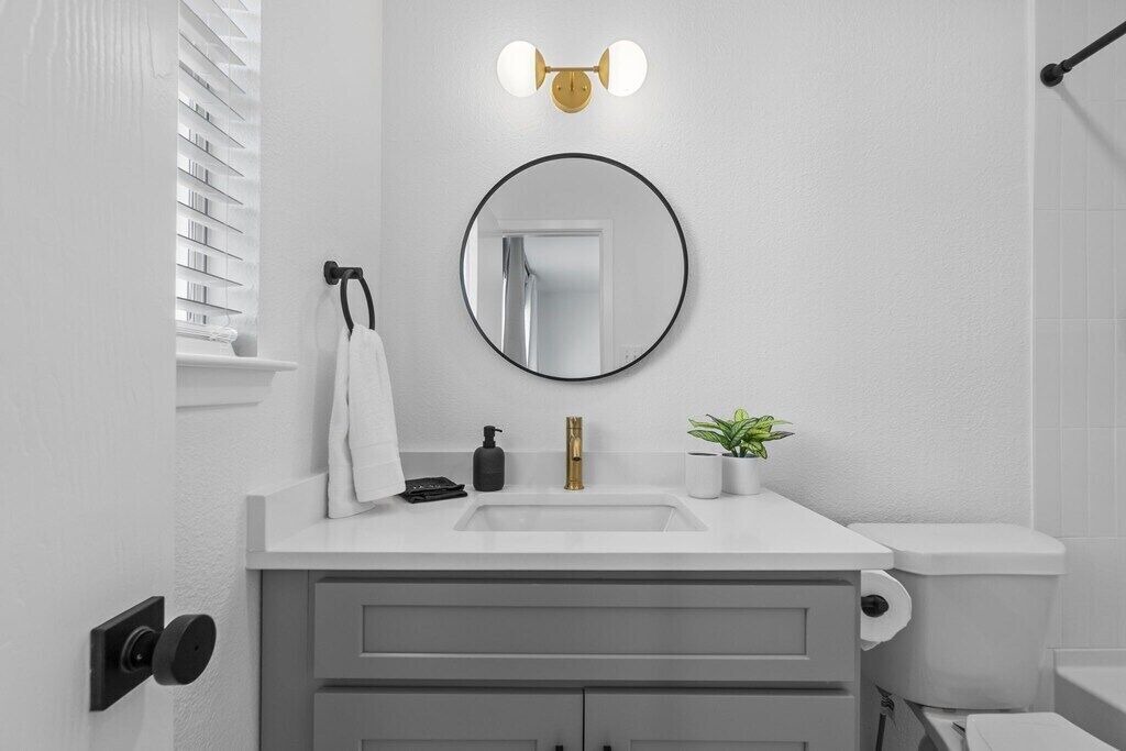 Photo of Bathroom in East Riverside - Oltorf