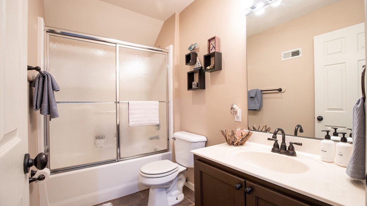 Photo of Bathroom in Kaiser