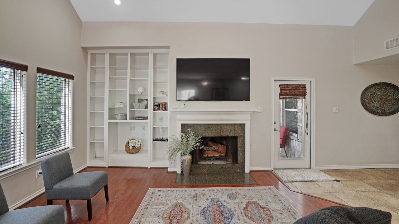 Photo of Livingroom in South Side