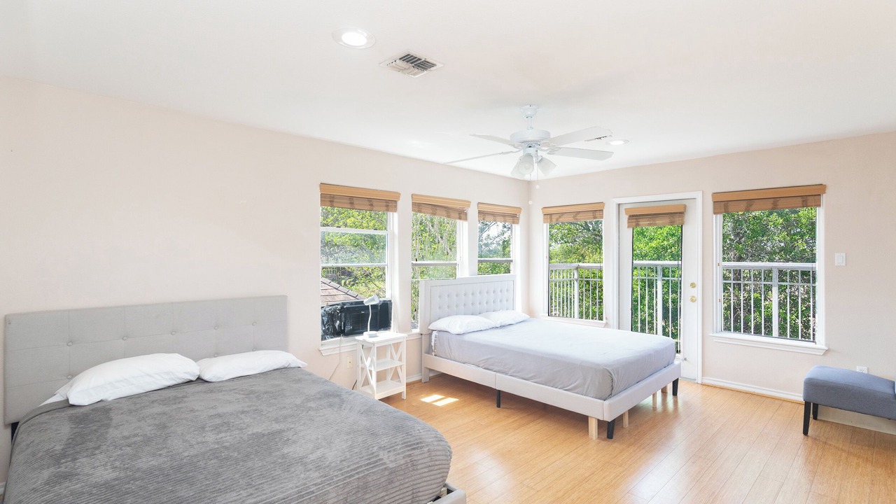 Photo of Bedroom in South Side
