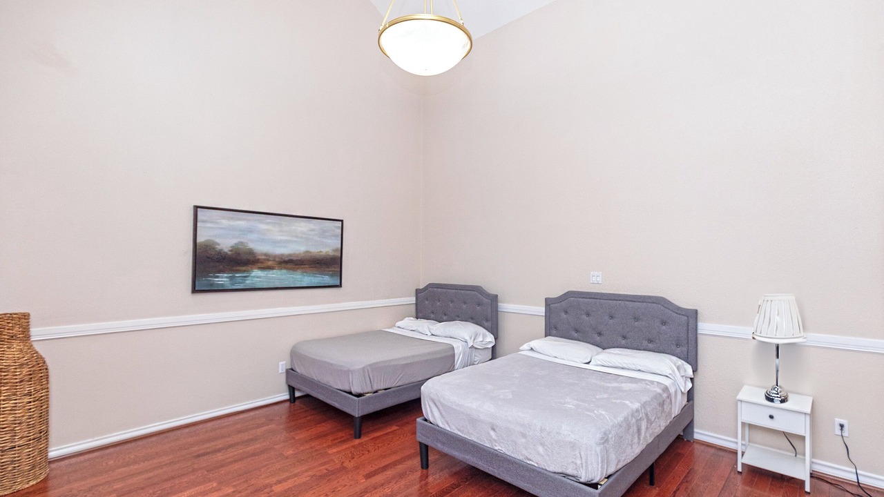 Photo of Bedroom in South Side