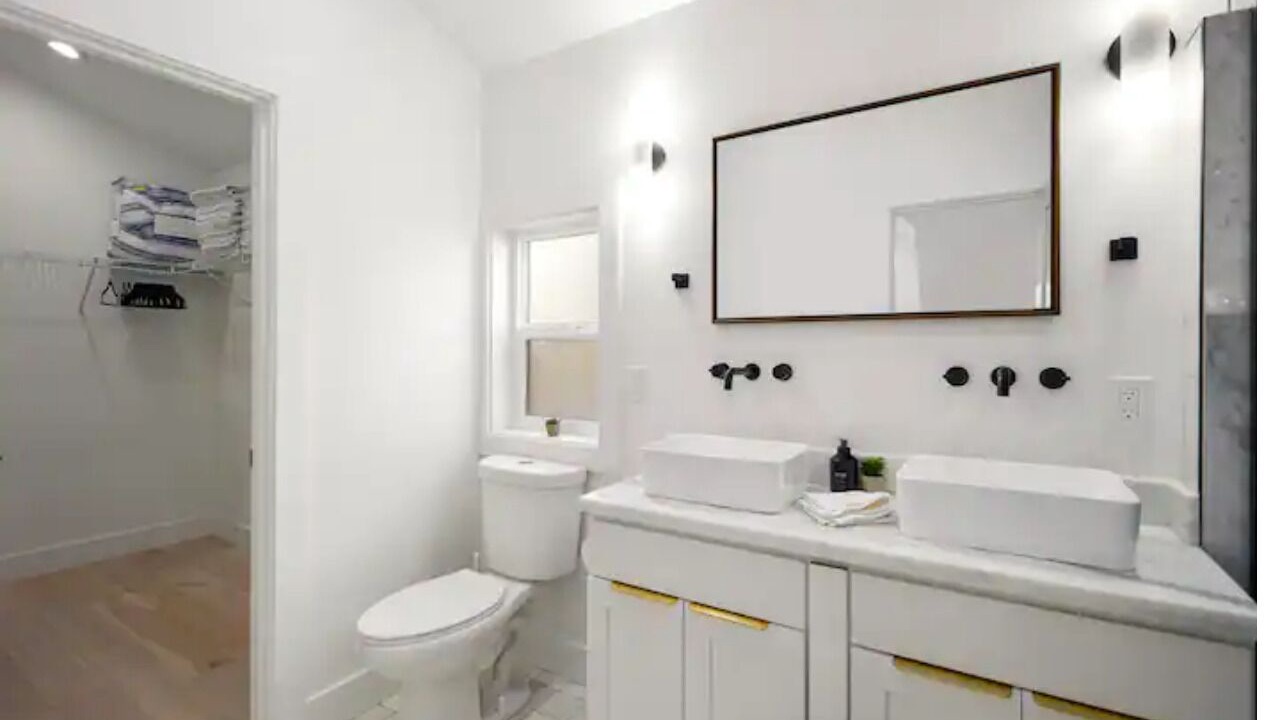 Photo of Bathroom in Highland Park