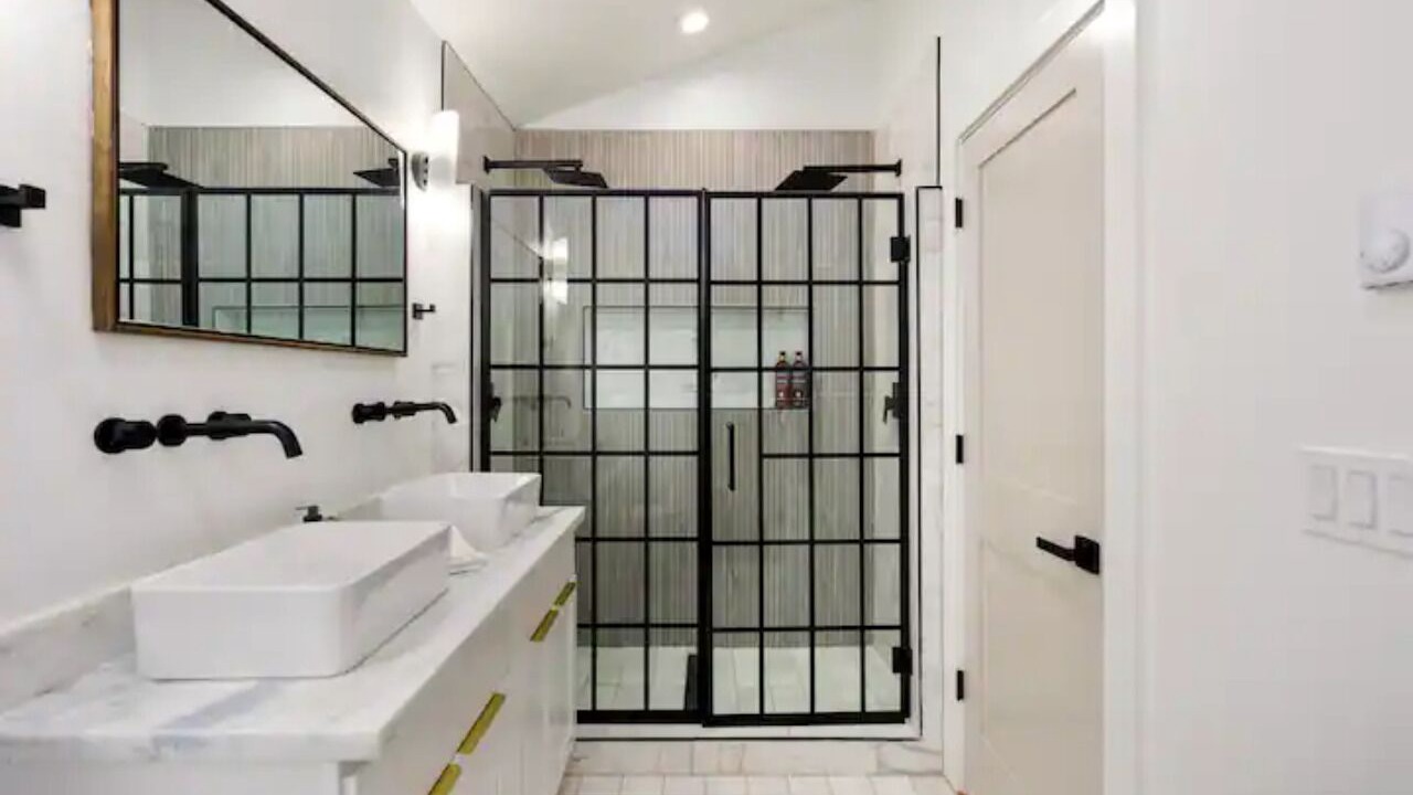 Photo of Bathroom in Highland Park