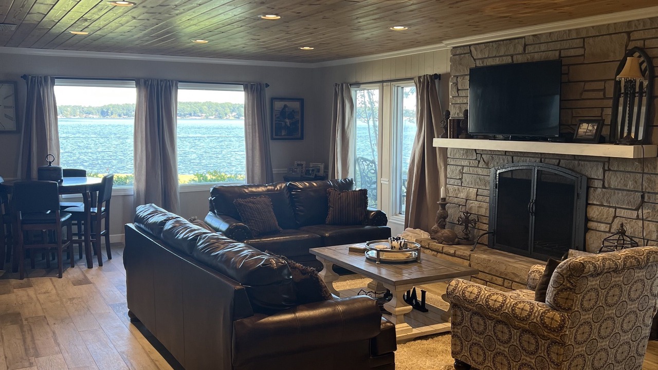 Photo of Livingroom in Farmerville