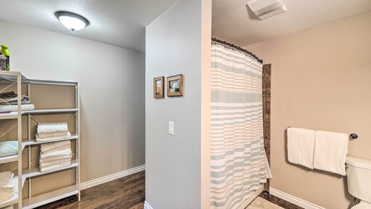 Photo of Bathroom in Concrete
