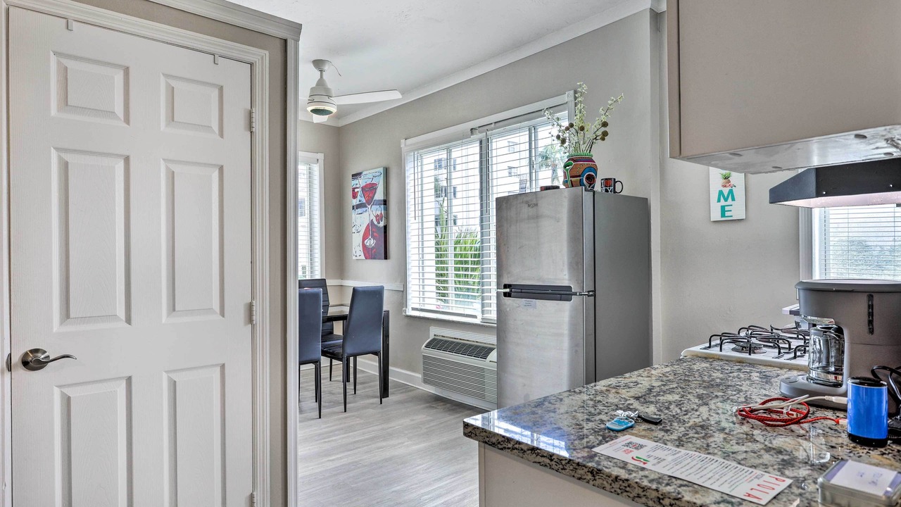 Photo of Kitchen in Mid Beach