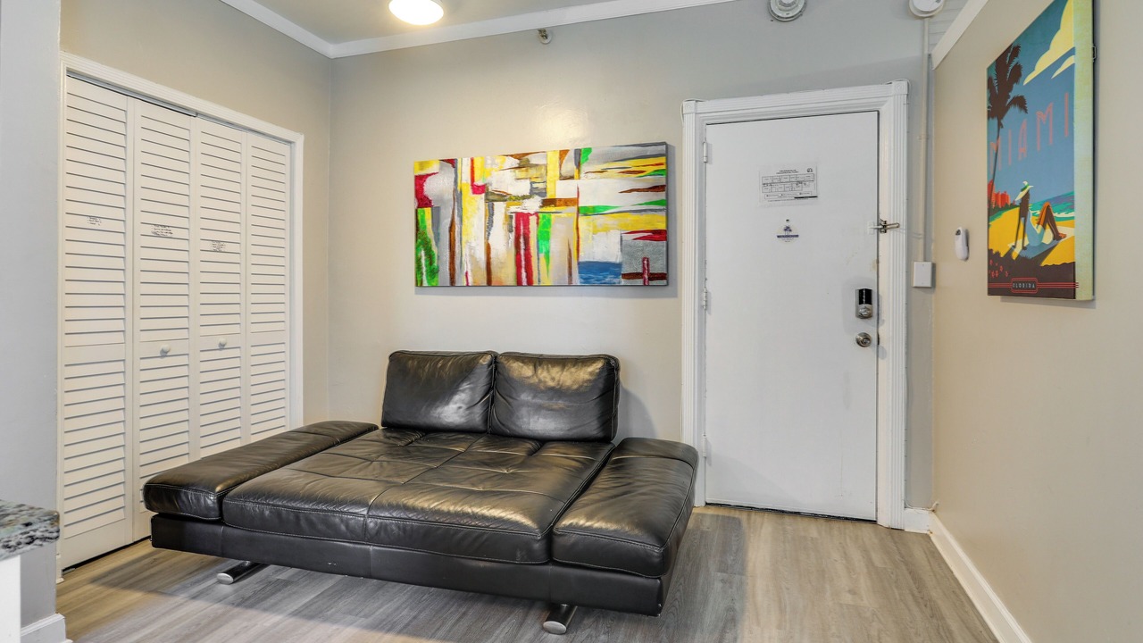 Photo of Others in Mid Beach