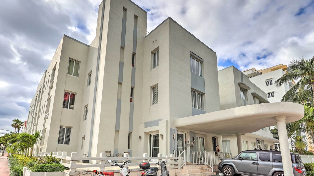 Photo of Outdoor in Mid Beach