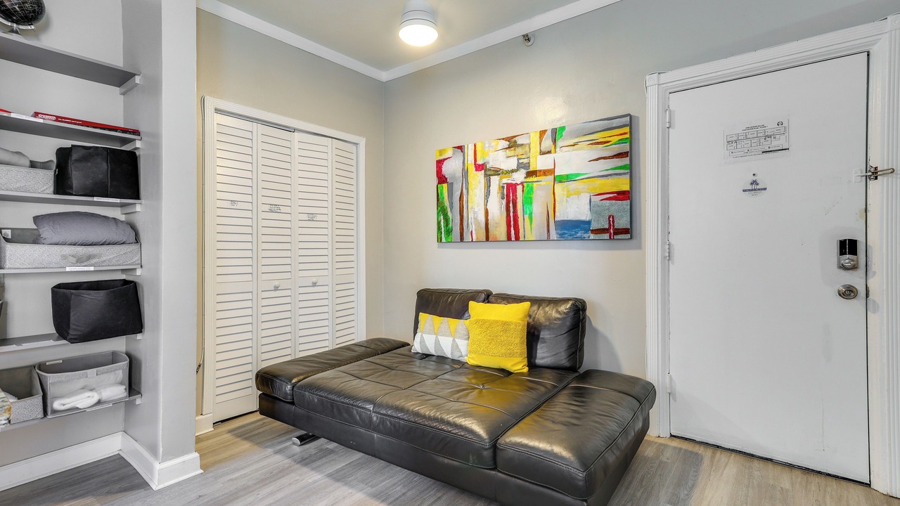 Photo of Others in Mid Beach