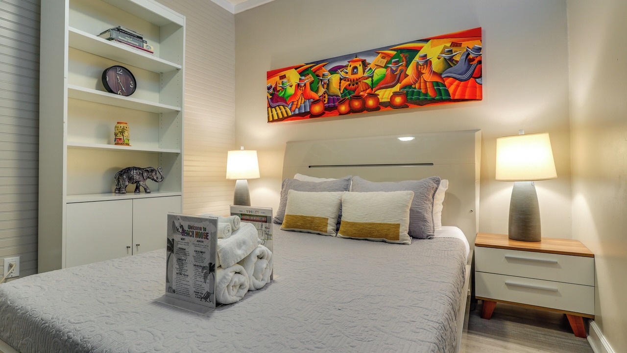 Photo of Bedroom in Mid Beach