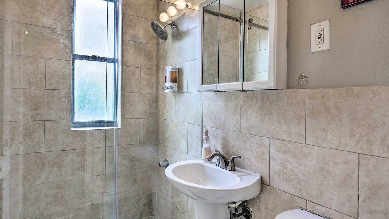 Photo of Bathroom in Mid Beach