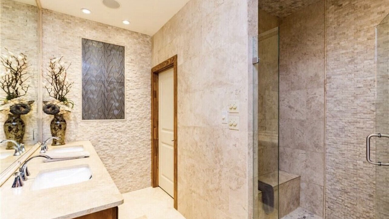 Photo of Bathroom in Robstown