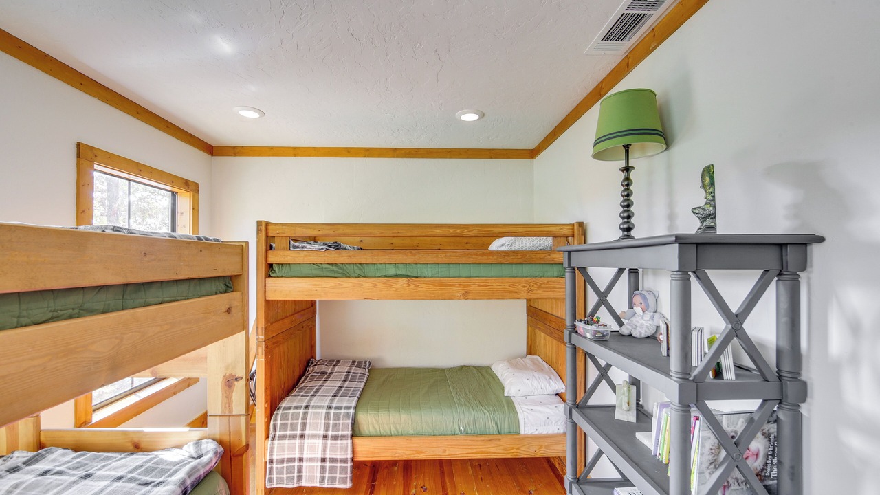 Photo of Bedroom in Edom