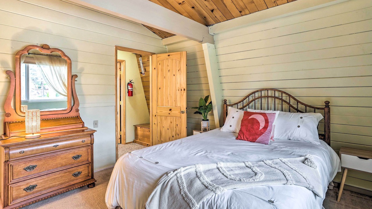 Photo of Bedroom in Whispering Forest