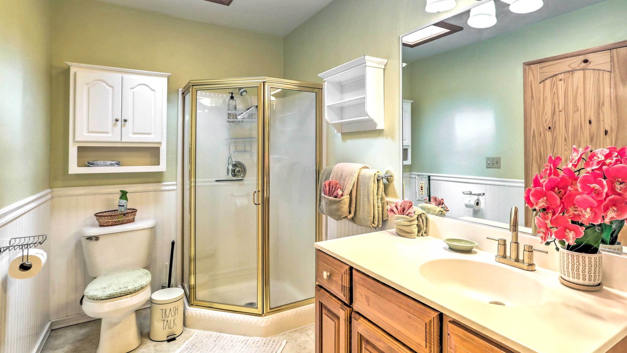 Photo of Bathroom in Whispering Forest