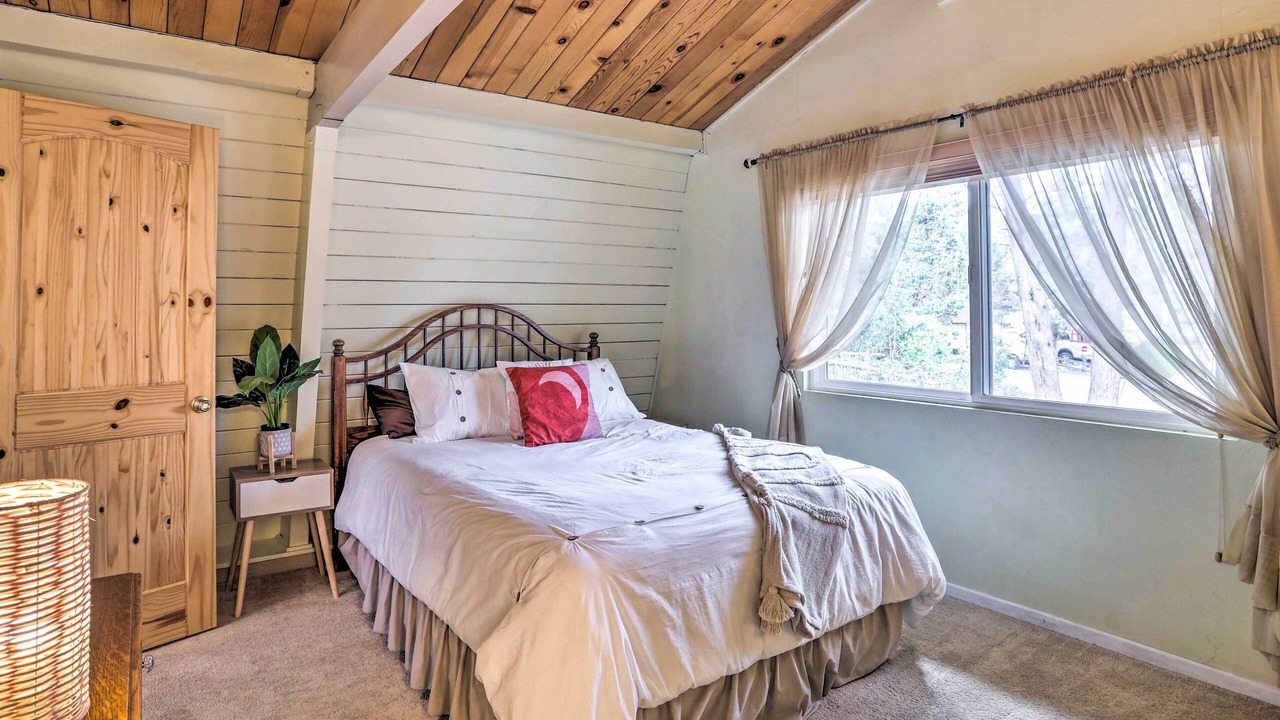 Photo of Bathroom in Whispering Forest