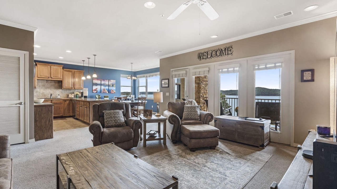 Photo of Livingroom in Hollister